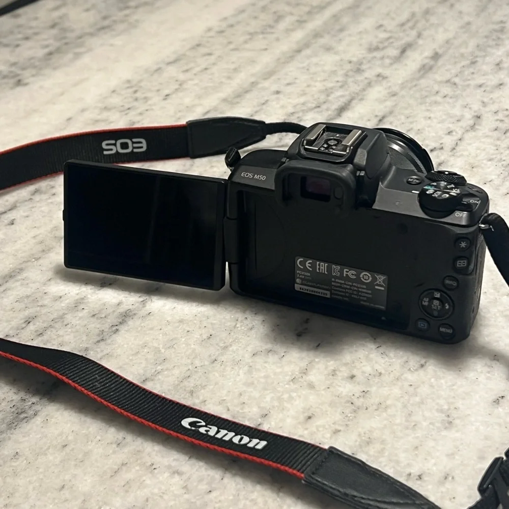 Canon EOS M50 Mark II Digital Camera with 15-45 mm Lens